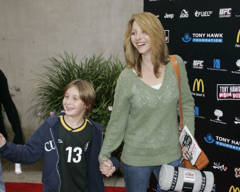 Lisa Kudrow With Her Son Julian At A Tony Hawk Skateboarding Game Event