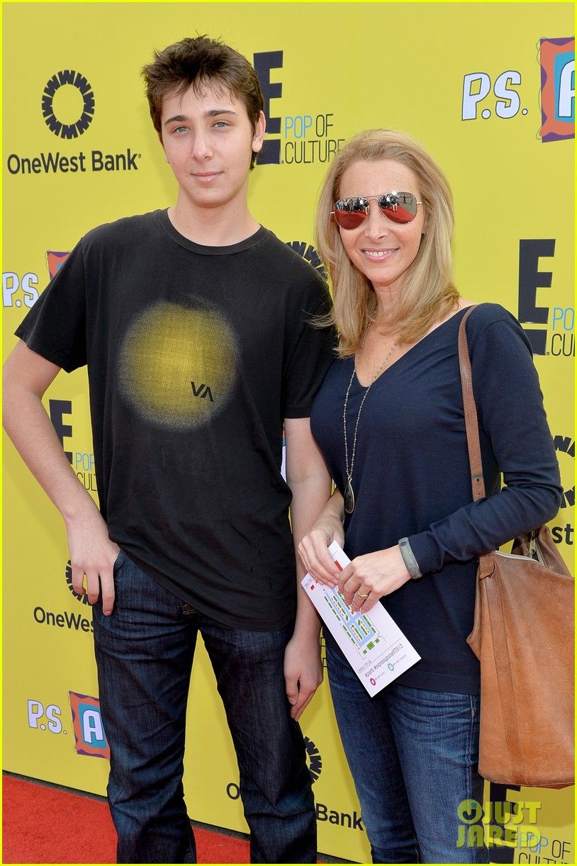 Young Julian With His Mother Lisa Kudrow At An Event Having Fun