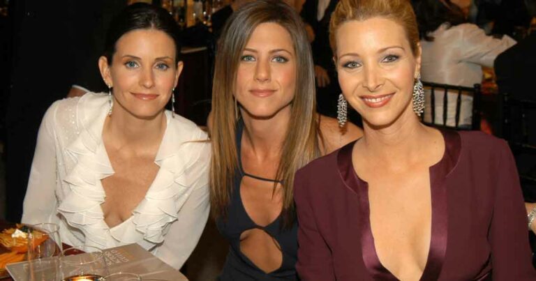 30 Facts About FRIENDS Many Fans Still Don’t Know