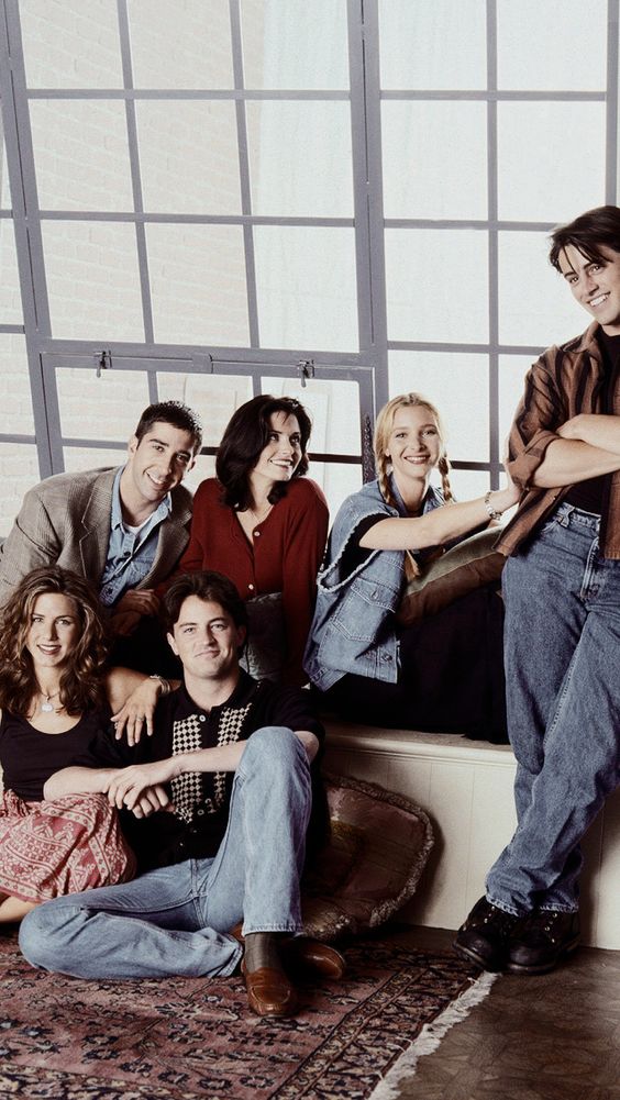 FRIENDS Cast Was Chilling Around In Monica's Apartment