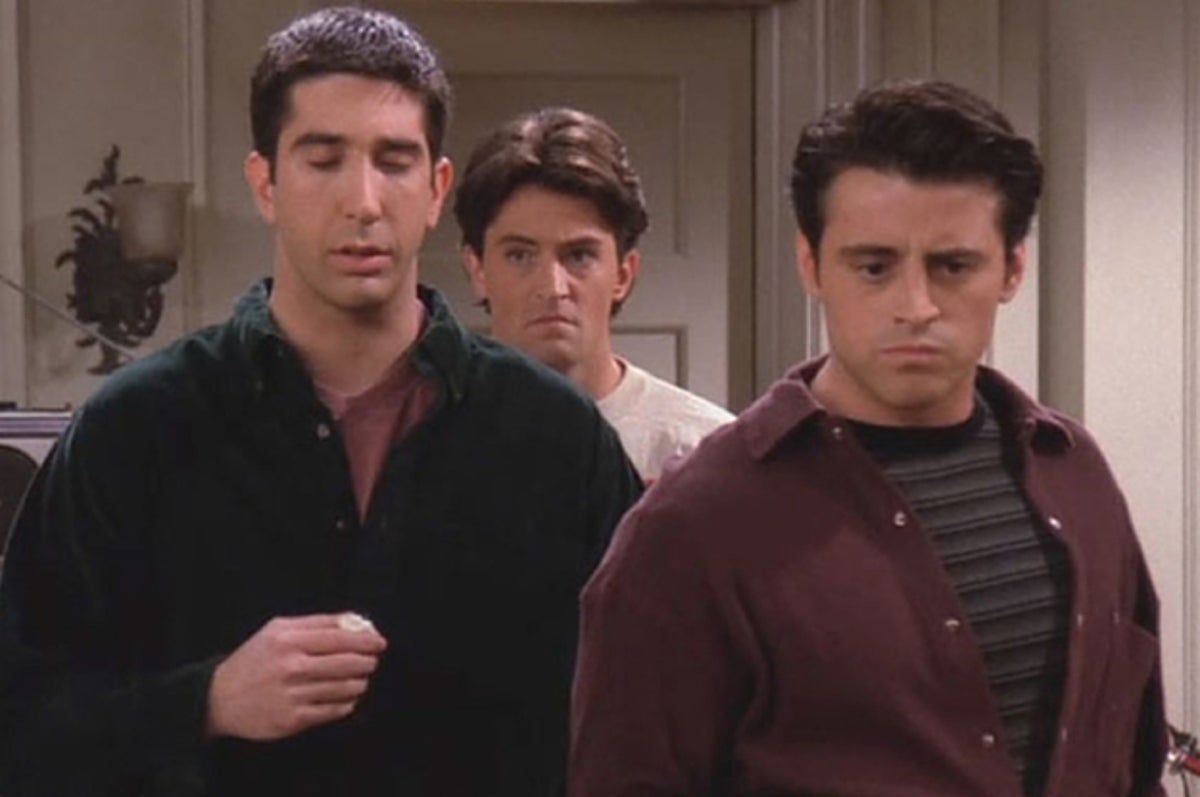 Ross-Joey-and-Chandler-in-Chandler's-apartment