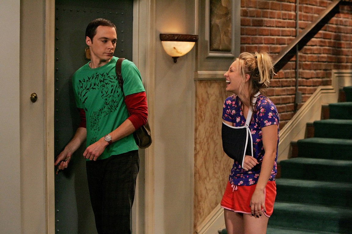 When Penny Dislocated Her Hand and Sheldon took her